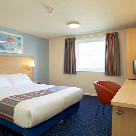 Travelodge Leatherhead Exterior foto