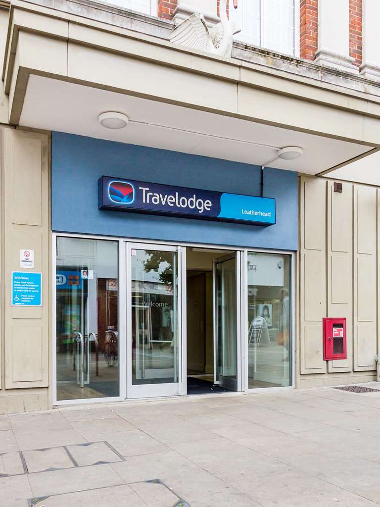 Travelodge Leatherhead Exterior foto